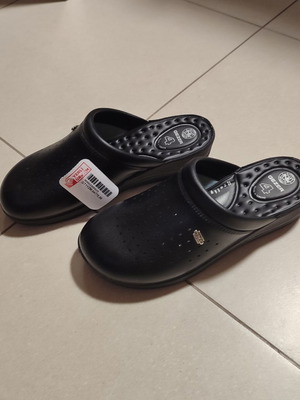 Gezer clogs new, size 40, black