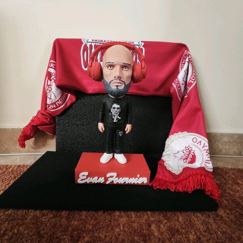 Evan Fournier 3D print with PLA 28 cm hand-painted made to order