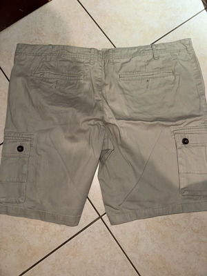 Merona shorts size 40 like new, gray and beige