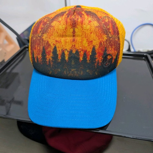 Buff trucker hat like new