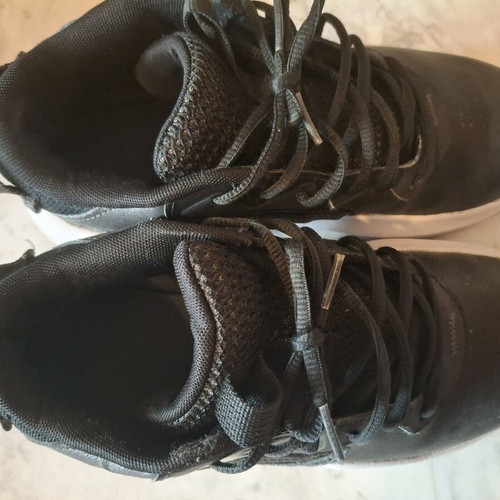 Under Armour athletic shoes used, size 38, black