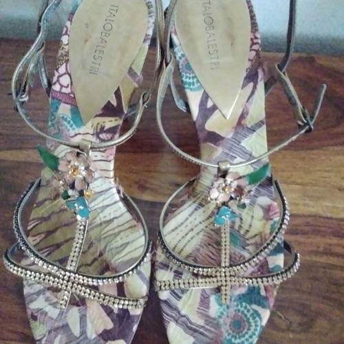 Sandals used, gold bronze shades, heel 9 cm, size 39
