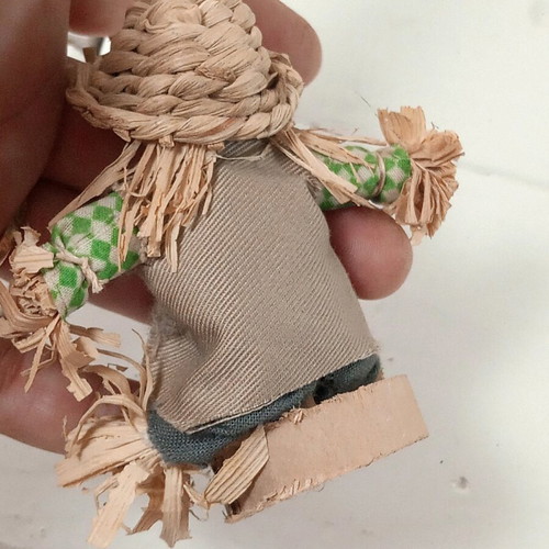 Scarecrow figurine made of natural materials 7.5x8 cm like new