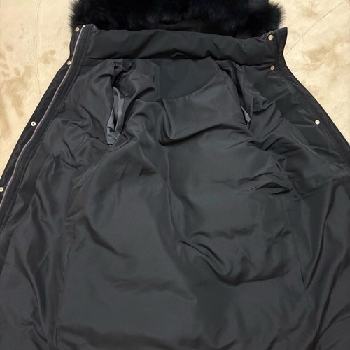 Zara puffer size M black new with fur