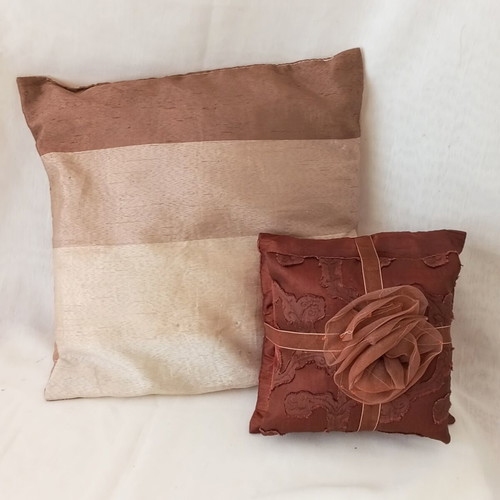 Decorative sofa pillows set like new, brown beige terracotta