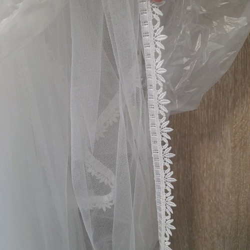Demetrios wedding dress used with veil, mermaid style, off white