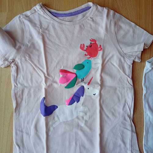 Girls' short-sleeve shirts used, size 3-4 years 98-104 cm