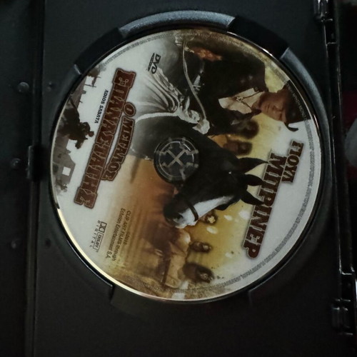 2 DVDs like new, action, adventure, crime with subtitles