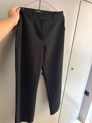 Daiwei women's black fabric pants XL like new