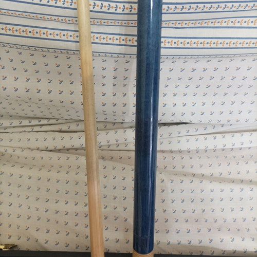 Billiard cue used, glued, fully functional
