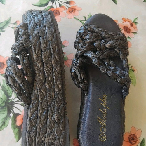 Knitted platforms like new, black, size 40