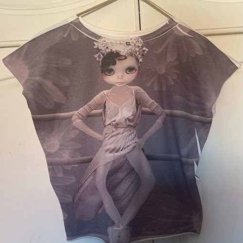 Origami Sensa Nome T-shirt size L like new, multicolor gray/white