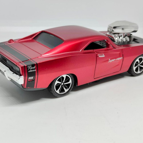 Hot Engine Classic Retro Garage Car Dodge Charger 1:32 red metallic like new