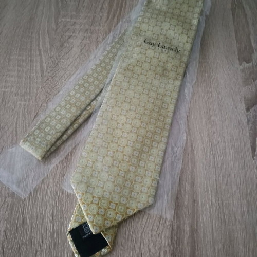 Guy Laroche Men's Tie New Patterned 100% Silk