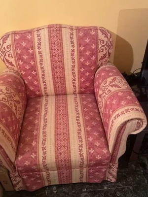 Living room furniture set with sofa and armchairs, like new