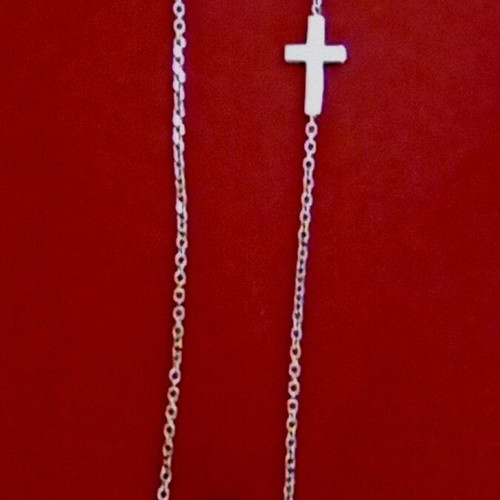 Gold necklace 375 with mother of pearl evil eye and side minimalist cross 45cm like new