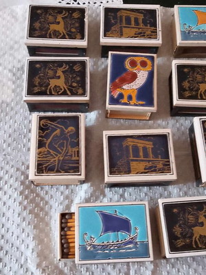Collectible 1970 matchboxes like new, pack of 11 with tile and enamel
