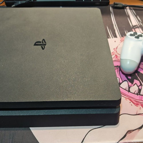 PlayStation 4 Slim console 1TB with controller
