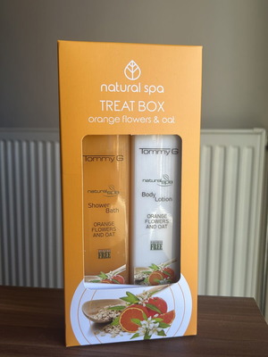 Tommy G Treat Box Orange Flowers & Oat new, shower bath and body lotion