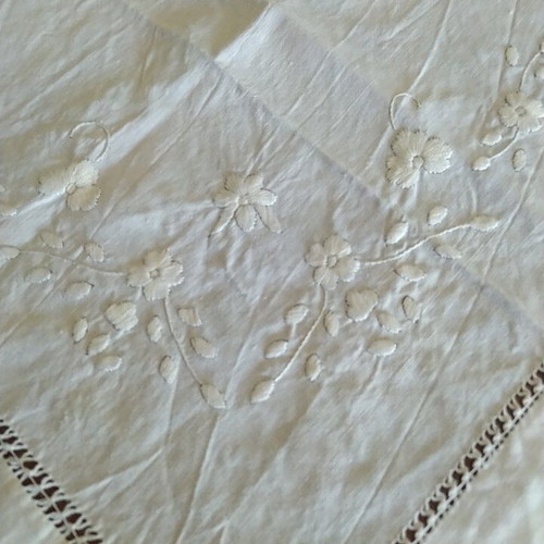 Square handmade tablecloth 90x92 new
