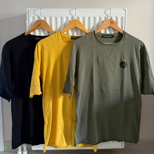 Tshirt 50 Ways Medium combo pack 3x like new