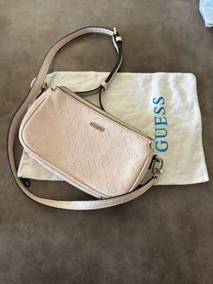 Guess crossbody bag light pink used in very good condition