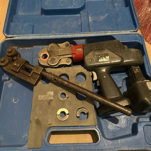 Cordless Crimping Tool PressMax 2pcs used, with charger and jaws