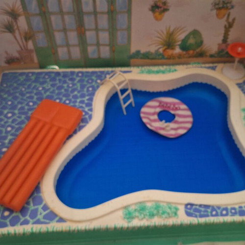 Bibibi-bo pool used with damages and some breakage