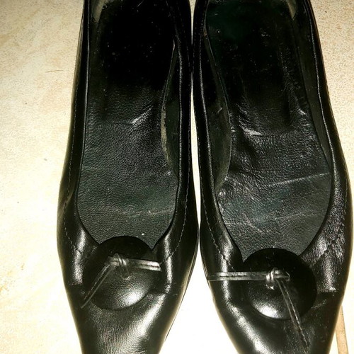 Fundulakis vintage black low-heeled pumps size 38 used, heel repair needed