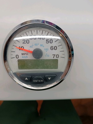 Ταχύμετρο σκάφους σαν καινούργιο με οθόνη LCD και ένδειξη έως 70 MPH