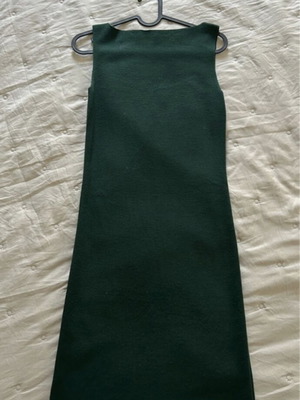 Midi dress Benetton μεταχειρισμένο, πράσινο, μέγεθος S/M