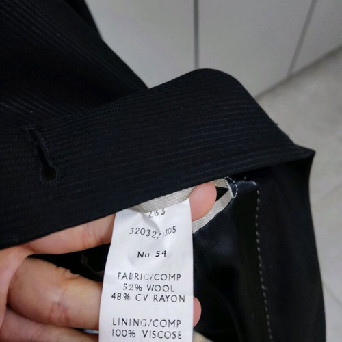 Κοστούμι βραδινό Guy Laroche σαν καινούργιο, μαύρο με λεπτή ρίγα