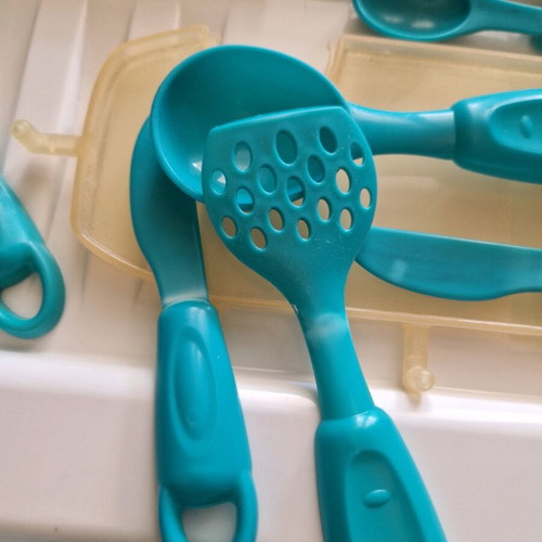 Zanussi play kitchen used with plastic accessories