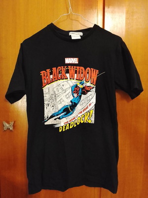 Μπλούζα Marvel Black Widow XS Pull and Bear σαν καινούργιο