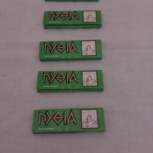 Pythia rolling papers new, pack of 5