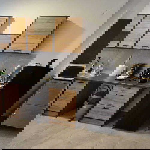 Επαγγελματικός χώρος 160 τ.μ. στη Λυκόβρυση με μεγάλη αυλή