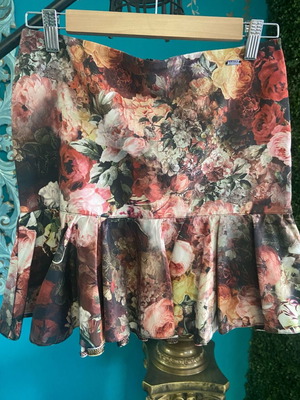 Mini floral skirt with ruffles Mohito new multicolor XS