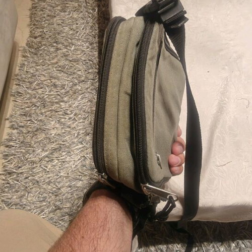 Eastpak shoulder bag like new, green