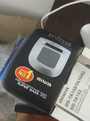 Aiwa TA153 Super Bass vintage cassette radio
