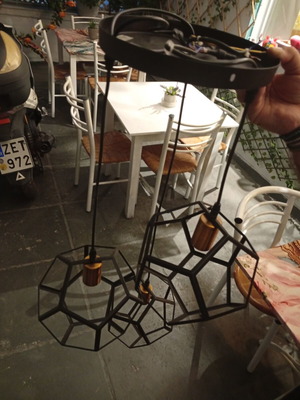 Metal three-light ceiling lamp, adjustable length