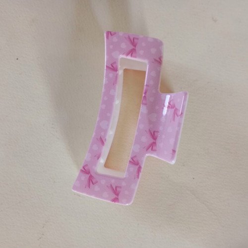 Pink hair clip with bow, like new