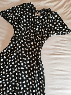 Summer dress size XS like new, black and white