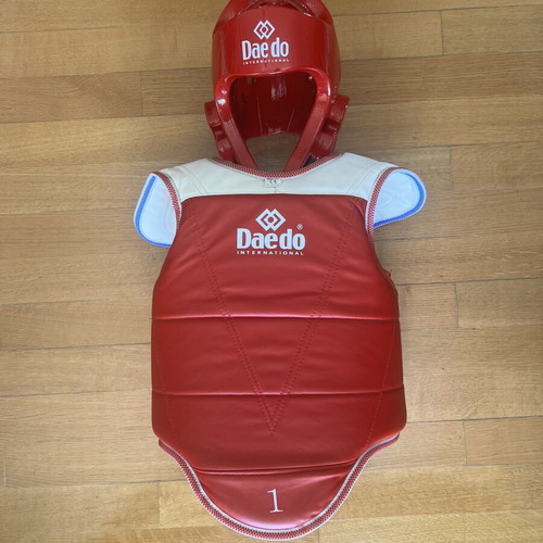 Daedo Taekwondo Chest Protector and Helmet like new