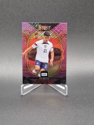 2022-23 Panini Select FIFA Terrace Purple Mojo Prizm Giovanni Reyna #62 card