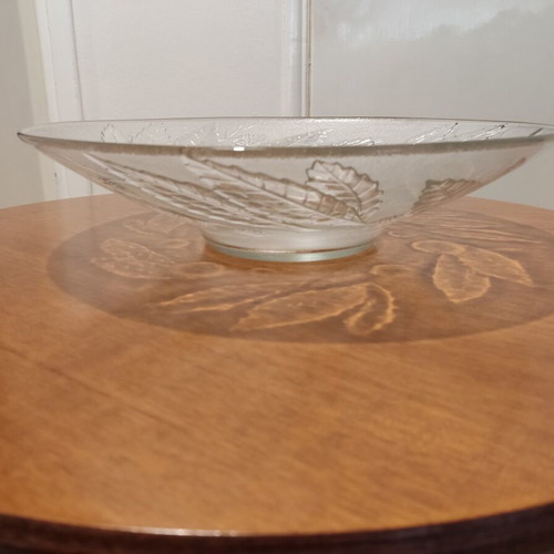 Luminarc vintage glass fruit bowl with embossed leaf and chestnut design, 34cm
