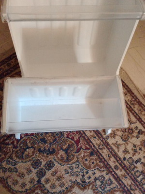 Indesit fridge drawers used