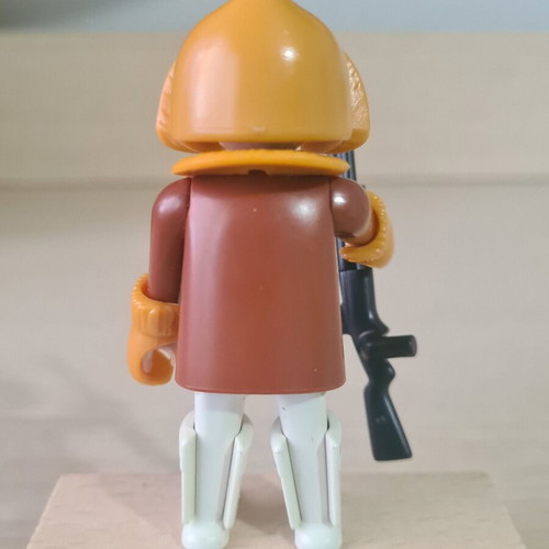 Eskimo Hunter Playmobil used