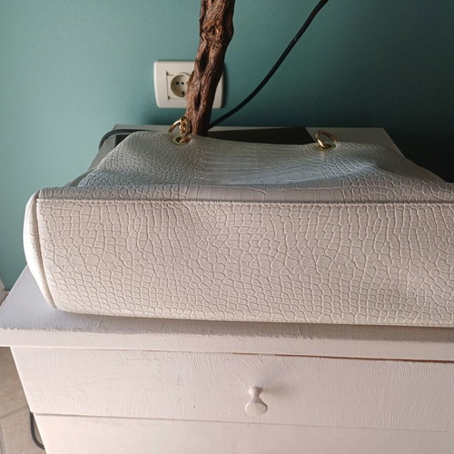 Nolah shoulder bag like new, white