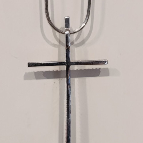 Women's cross pendant with zirconia like new
