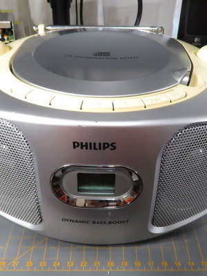 Philips AZ102S/12 radio CD used with faulty CD player